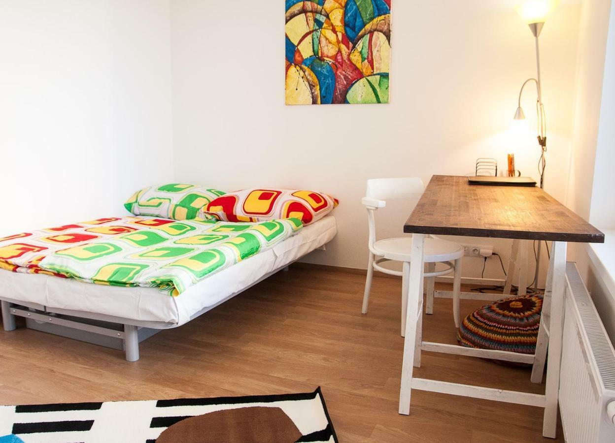 Prostorny 3 Pokojovy Apartman S Dvema Terasami 프라하 외부 사진